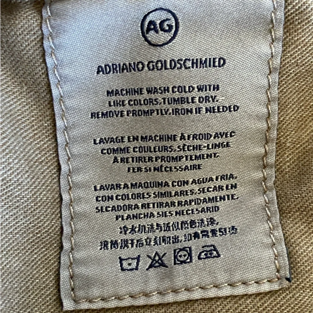 AG The Graduate Tailored Leg Pants